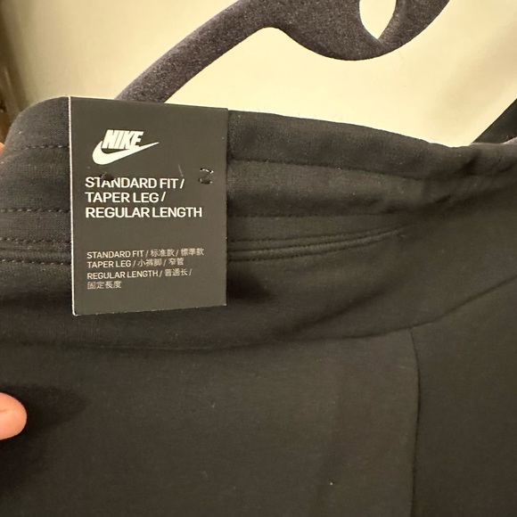 Nike Tech fleece pants - Picture 3 of 6